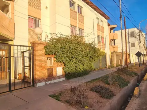 PH EN VENTA EN GODOY CRUZ 3 HABITACIONES C/PATIO
