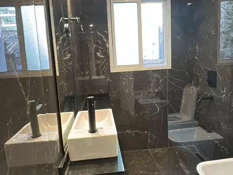 Departamento  con jardín semiprivado  Palermo Chico  Apto Profesional )