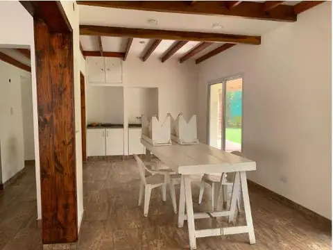 Casa en Venta con 1 cochera