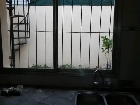 Depto Tipo Casa 2 ambientes con 1 baño