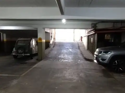 COCHERA EN VENTA BARRIO MONTE CASTRO