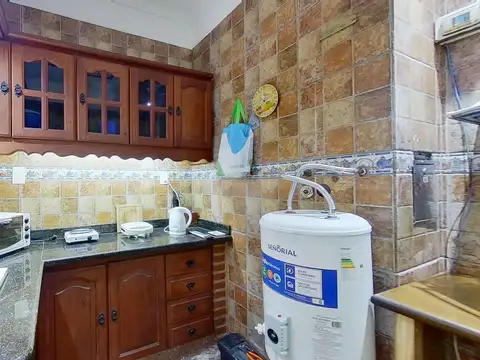 Casa 7 ambientes con 2 baños