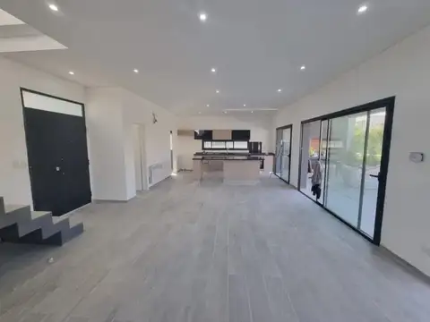 Casa en Venta en Vila Marina II, USD 380.000