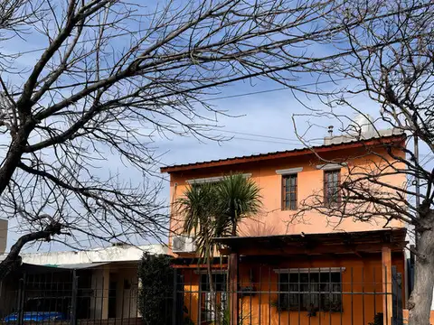 Casa en VENTA, Barrio La Salle | 3 habitaciones - 2 baños | Amplio patio