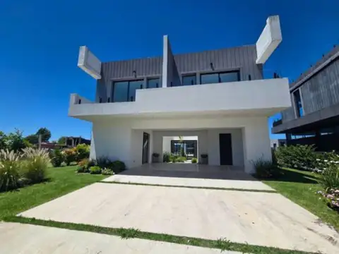 Casa - Canal Barrio Nautico