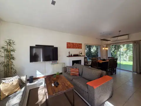 CASA 4 AMBIENTES CON PARQUE EN BARRIO CERRADO LA LONJA PILAR