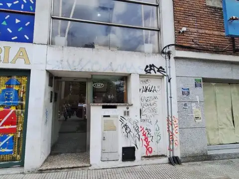Esteban Adrogué 1387 , Piso 1