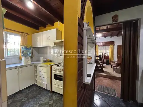 Casa en Venta con 3 cocheras