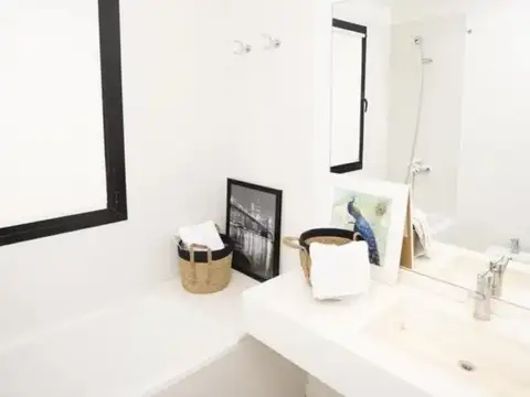 Casa 5 ambientes con 3 baños