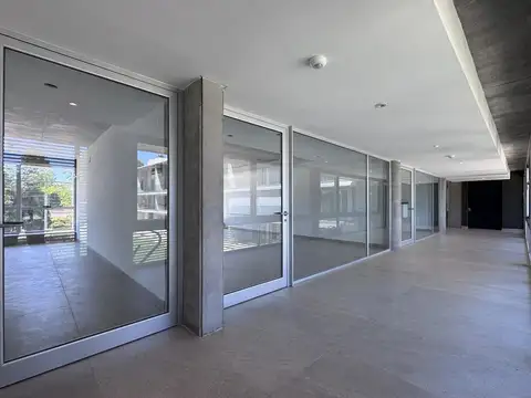Oficina en Alquiler en Funes, $ 700.000