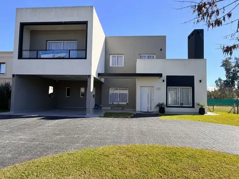 VENTA CASA 4 AMB COUNTRY WESTON