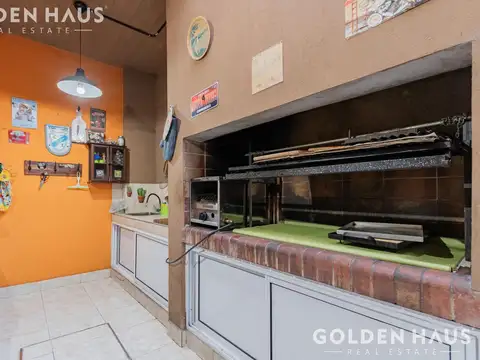 Depto Tipo Casa en Venta con 1 cocheras