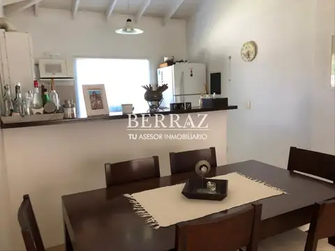 Casa en Venta con 3 cocheras