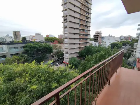 Departamento 5 ambientes con 3 baños