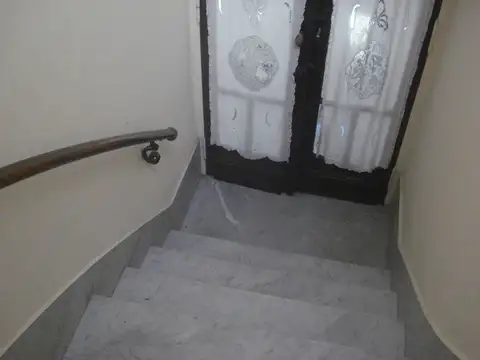 Depto Tipo Casa en Venta de 6 ambientes