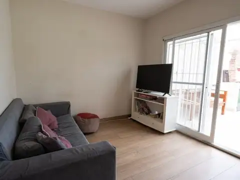 VENTA CASA CON PILETA - BECCAR