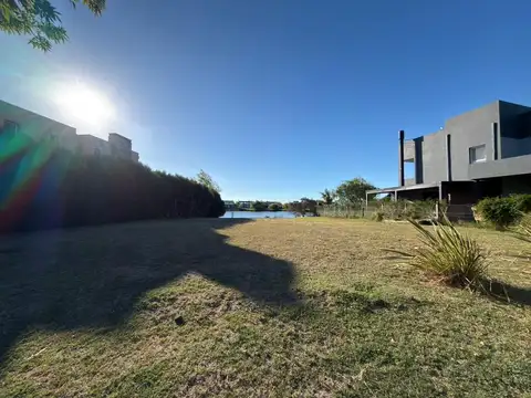 VENTA Lote al agua en El Cantón Puerto OPORTUNIDAD