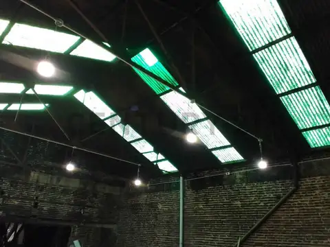 Venta Galpón con Vivienda en Quilmes Oeste