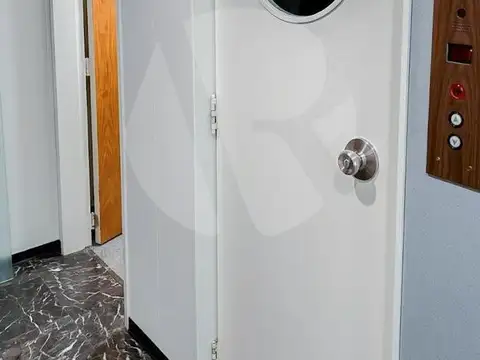 Oficina en VENTA en LOTE PROPIO