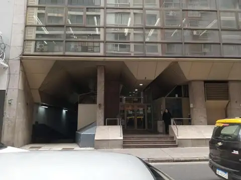 Cochera en Tribunales