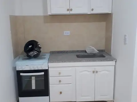 Departamento en Alquiler en Piñeyro, $ 400.000