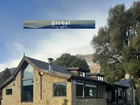 Casa en Venta con 2 cocheras