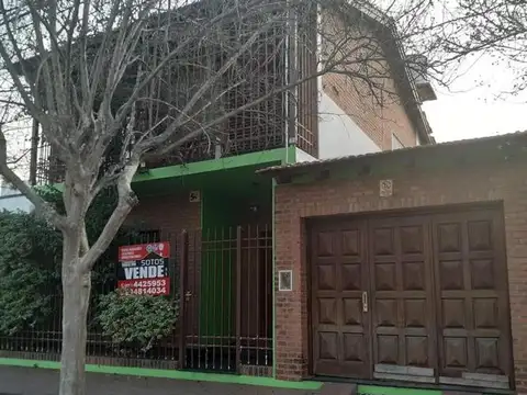 Casa 2 Plantas 3 dormitorios con piscina