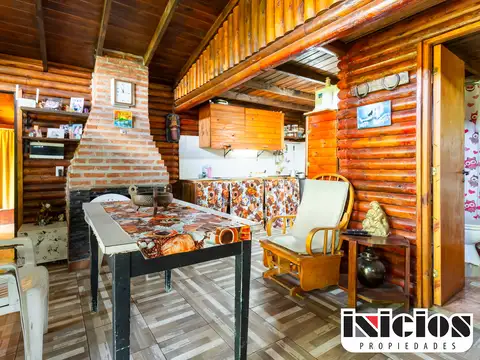 Casa: Luques N° 175 E/ Rivadavia y Brown - La Esmeralda - C1009