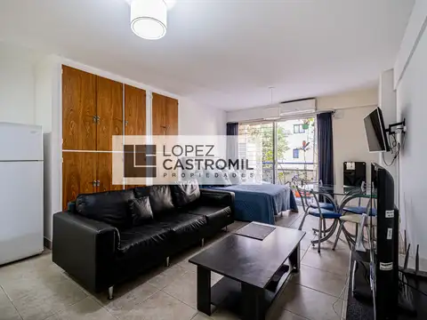 IMPECABLE MONOAMBIENTE! Balcón c/vista abierta! AMOB Y EQUIP! Amenities! Bajas expensas! Apto profesional! ÚNICO! OPORT!