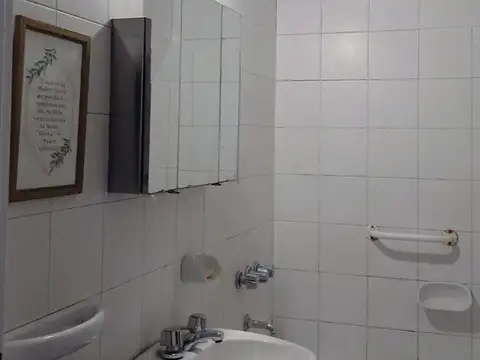 Departamento en Venta en Vicente Lopez Vias / Maipu, USD 99.000