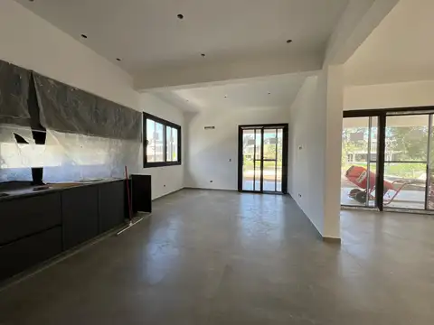 Casa en Venta en Laguna Grande, USD 590.000