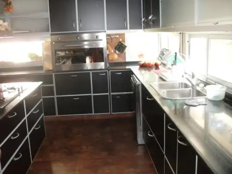 Casa en Venta en Barrio Parque Leloir, USD 900.000