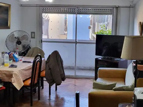 Venta departamento 3 ambientes con Balcón Caballito