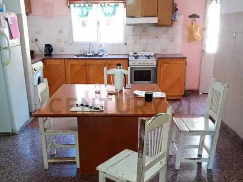 Venta Casa 5 Dormitorios y Cochera - José león Suarez - Ptdo. San Martín