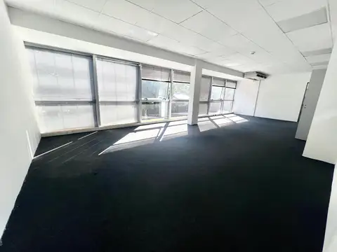 Oficina en Alquiler 25 años