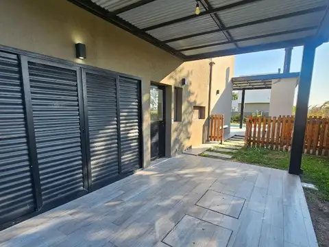 Casa en Venta con 4 cocheras
