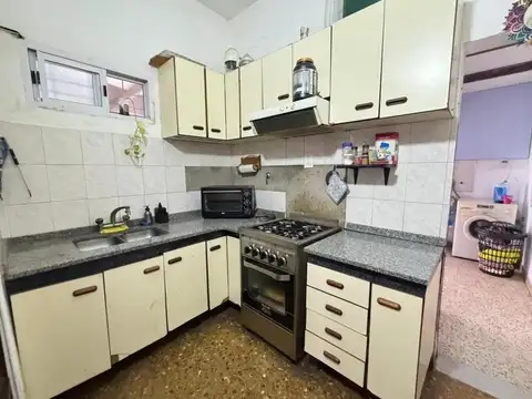 Casa 4 ambientes. | SANTIAGO PLAUL al 1000