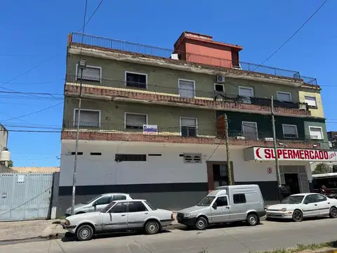 DEPARTAMENTO DE TRES AMBIENTES A RECICLAR