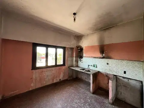 DEPARTAMENTO DE TRES AMBIENTES A RECICLAR