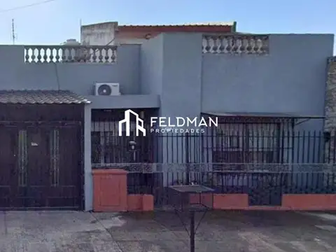 CASA  LOTE PROPIO 10X32