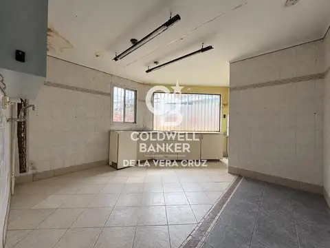 Local comercial en alquiler sobre Av. Aristóbulo del Valle