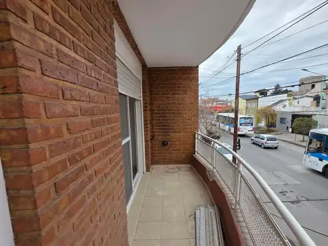 Alquiler Dúplex 3 Dorm. - Patio y Cochera | Catriel al 200