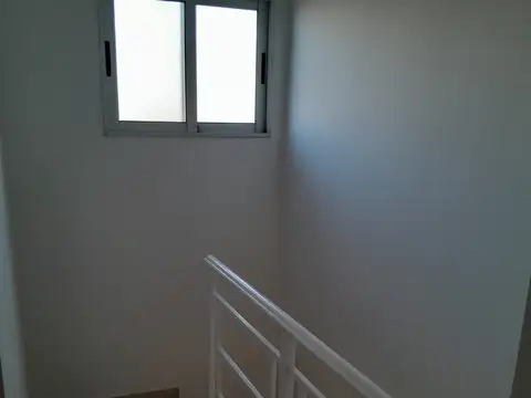 Alquiler Dúplex 3 Dorm. - Patio y Cochera | Catriel al 200