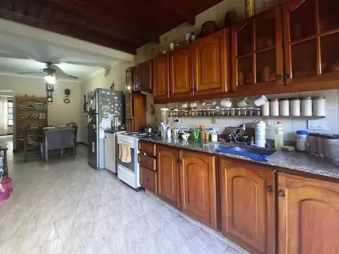 Casa 3 ambientes con 1 baño