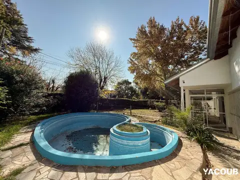 Casa en Venta con 1 cochera