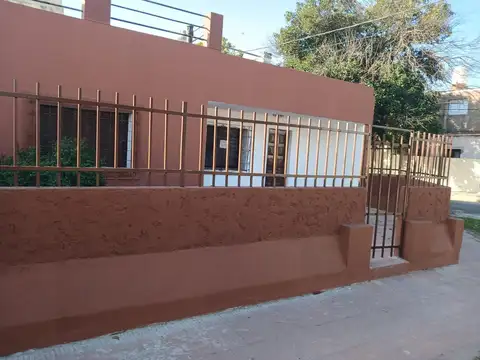 VENDO Hermosa casa 4 dorm Excelente ubicación!