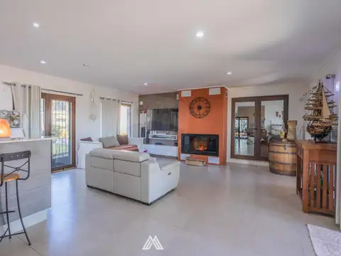 CHACRA EN VENTA EN MINAS - 5 DORMITORIOS - PISCINA