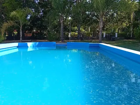 CASA EN VENTA TOTALMENTE REFACCIONADA , Barrio La Alborada ,metros del rio FINANCIADA