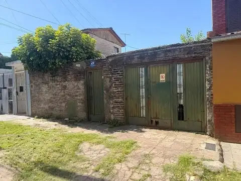 Casa 4 amb, lote propio, Caseros