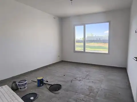 VENTA CASA DE TRES DORMITORIOS BARRIO COSTA SERENA